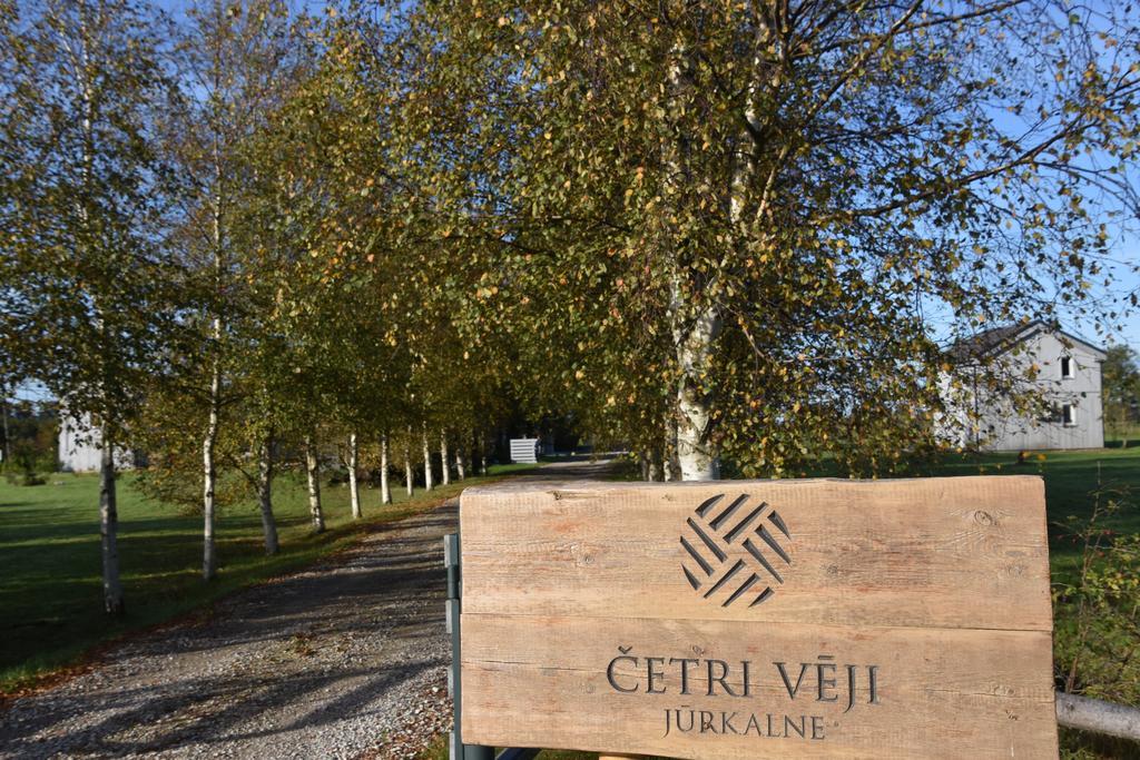Hotel Cetri Veji Jurkalne Exteriér fotografie